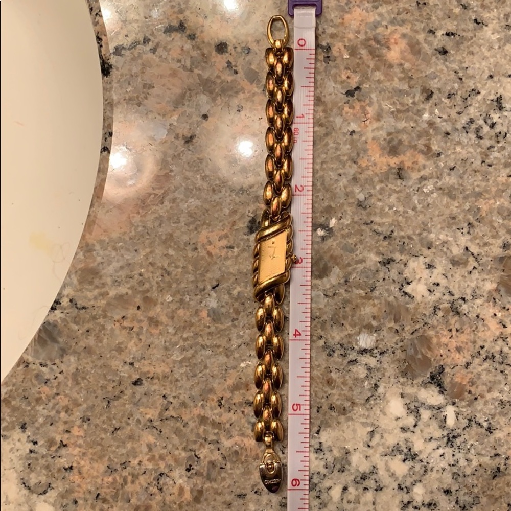 Gold toned seiko watch